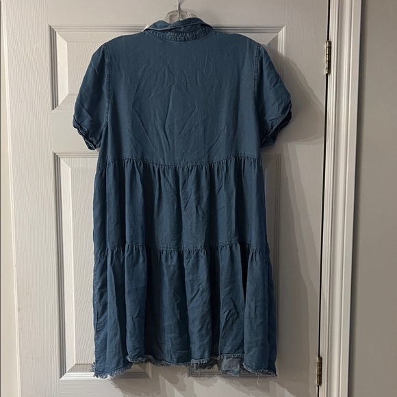 🎉 2/$20🎉 Thread & Supply Dark Gray Denim Top - Picture 3 of 3